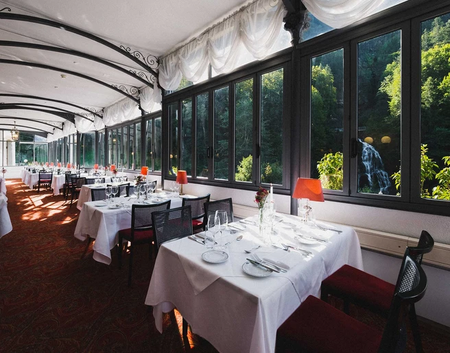 parkrestaurant-les-cascades-grandhotel-giessbach-saal-2.jpg