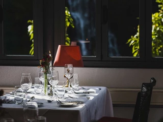 parkrestaurant-les-cascades-grandhotel-giessbach-tisch1.jpg
