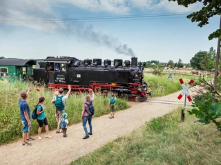 loessnitzgrundbahn_Wanderer_SDG Lars Neumann.jpg