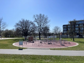 Outdoor-Fitnessgeräte am Allersee