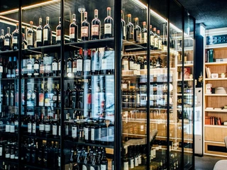 Ampersand Vinothek.jpg