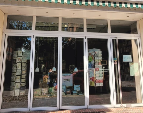 Buchhandlung Weber_Silvana Dust_20230510 (2).jpg