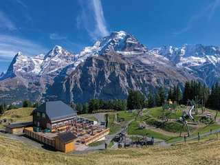 allmendhubel-restaurant-sommer-aussicht.jpg