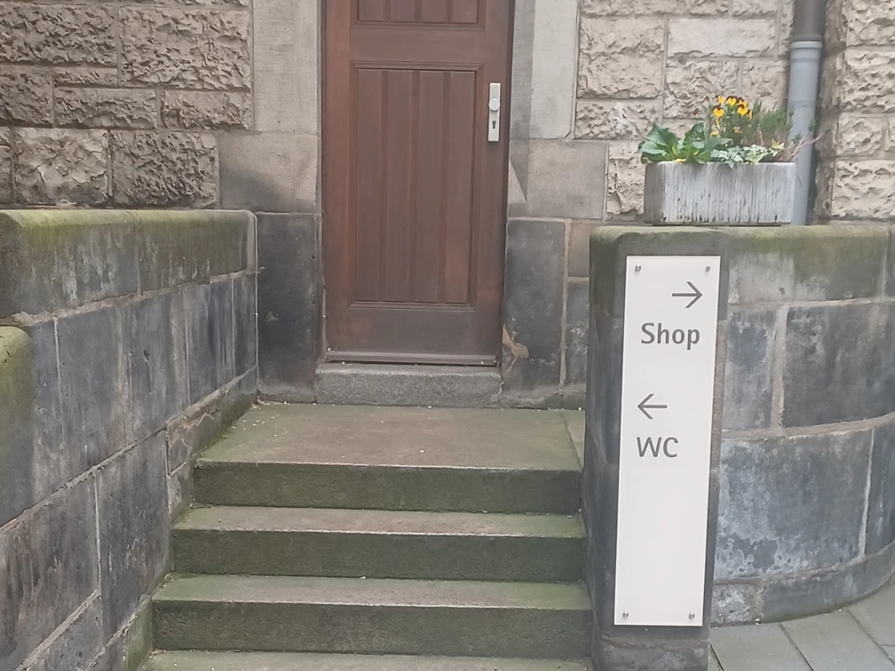 Öffentliche Toilette an der Thomakirche - Barrierefreie Sanitäranlagen in Leipzig Öffentliche Toilette an der Thomaskirche in Leipzig