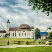 Wieskriche an der Alpenstraße  Abenteuer Alpenstrasse, bayrische Alpenstrasse vom Königsee bis Bodensee, 
Wallfahrtskirche Wieskirche, bei Steingaden