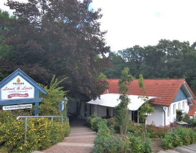 Ferienhäuser_-wohnungen Land & Leute.jpg