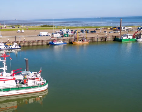 Aussenhafen-Hooksiel.jpg