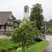 Heilig Kreuz außen komprimiert