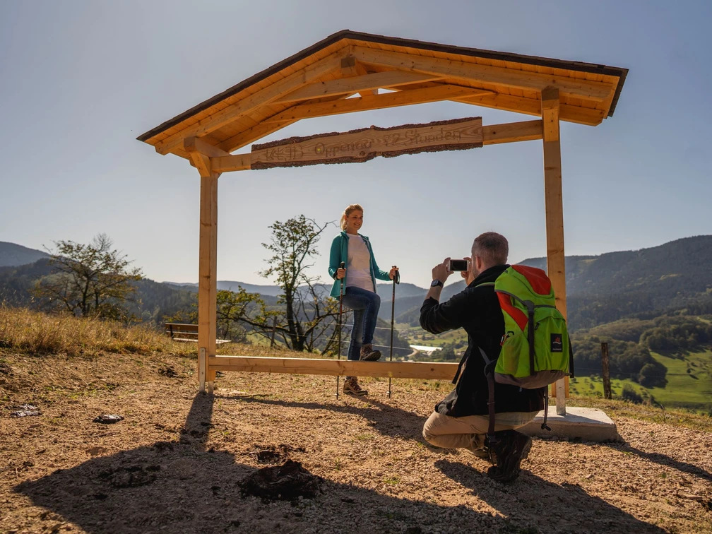 Fotofenster auf dem Rosi Rotkehlchen Kinderpfad Quelle Renchtal Tourismus GmbH klein
