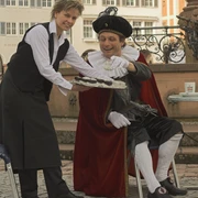 Herzog Friedrich im Cafe