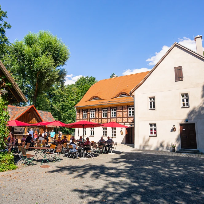 Obermühle-Museumsdorf-Bad-Düben-Heide-Leipzig-Region-Imbiss-Freisitz-Schauwerkstatt-Tom-Williger-Leipzig-Travel.jpg
