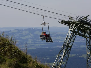 Hoernlelift mit Alpenvorland1.jpg