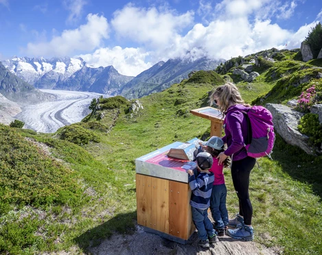 Geologiesteg Moosfluh in der Aletsch Arena Geologiesteg Moosfluh in der Aletsch Arena