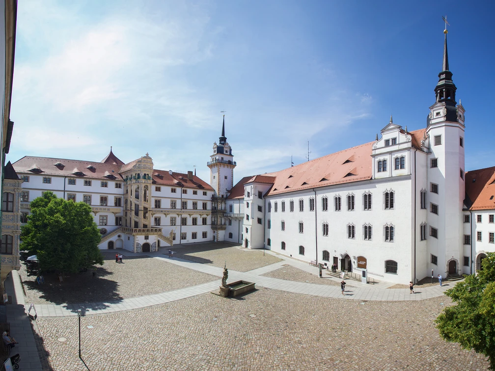 Schloss-Hartenfels-Innenhof-Foto-A-Kloeppel.jpg