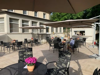 Sommerterrasse am Hotel