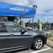 eTankstelle vor dem Erlebniszentrum Naturgewalten