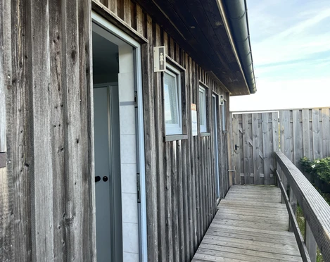 öffentliche Toilette am Strandübergang Nordseeklinik