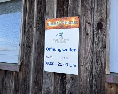 Öffnungszeiten der öffentlichen Strandtoilette am Strandübergang Nordseeklinik