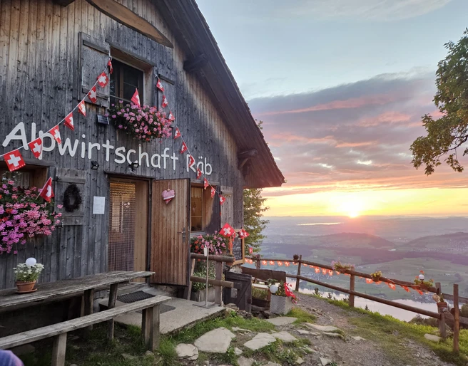 Raebalp Alpwirtschaft Rigi Greppen Alpwirtschaft Räbalp RigiAlpine Inn Räbalp RigiAuberge Räbalp Rigi