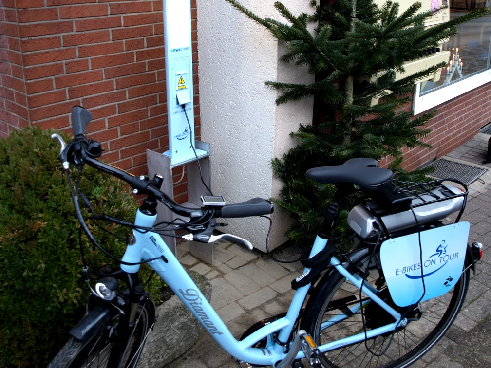 Elektro-Ladesäule am Belmer Tie