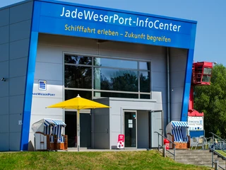Eingangsbereich JWP-InfoCenter