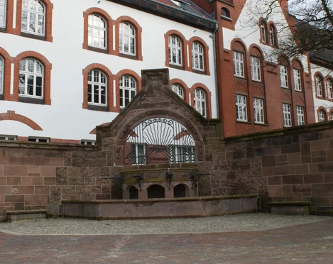 Kaiser-Wilhelm-Brunnen