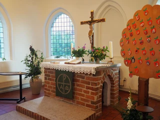 Petri-Kirche in Burg, Altar