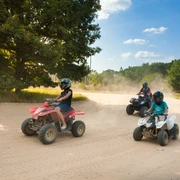 Quadbahn Behringen Die Quadbahn in Bispingen Behringen ist ein Freizeitpark der Lüneburger Heide