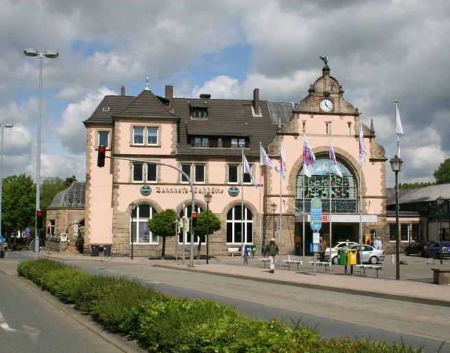 Bahnhof aus der Nähe betrachtet