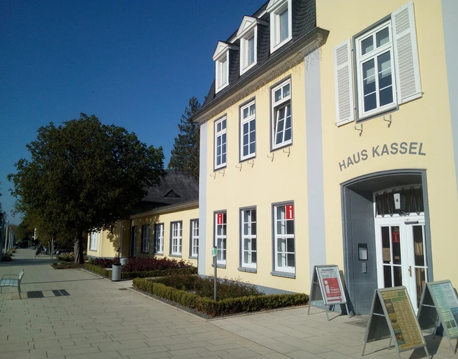 Haus Kassel mit der Tourist-Information Bad Nenndorf
