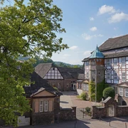 hx-amtsgericht-thomashampel Ansicht des Uffelnschen Hofes, heute Amtsgericht, in Höxter.View of the Uffelnschen Hof, today the district court, in Höxter.