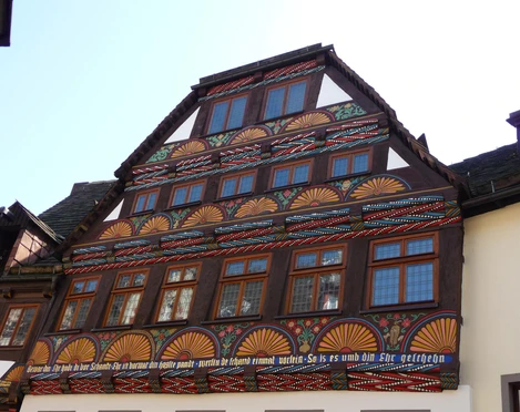 hx-schaeferhaus-stephanberg Reich geschmückter Giebel des Schäferhauses in HöxterRichly decorated gable of the Schäferhaus in Höxter