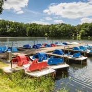 Lopausee mit Treetbooten Treetboote auf dem Lopausee