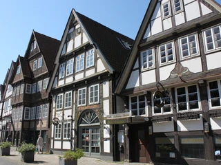 Historischer Stadtkern Detmold Fachwerkhäuser reihen sich in Detmolds historischem Stadtkern, strahlen Tradition und Geschichte aus.