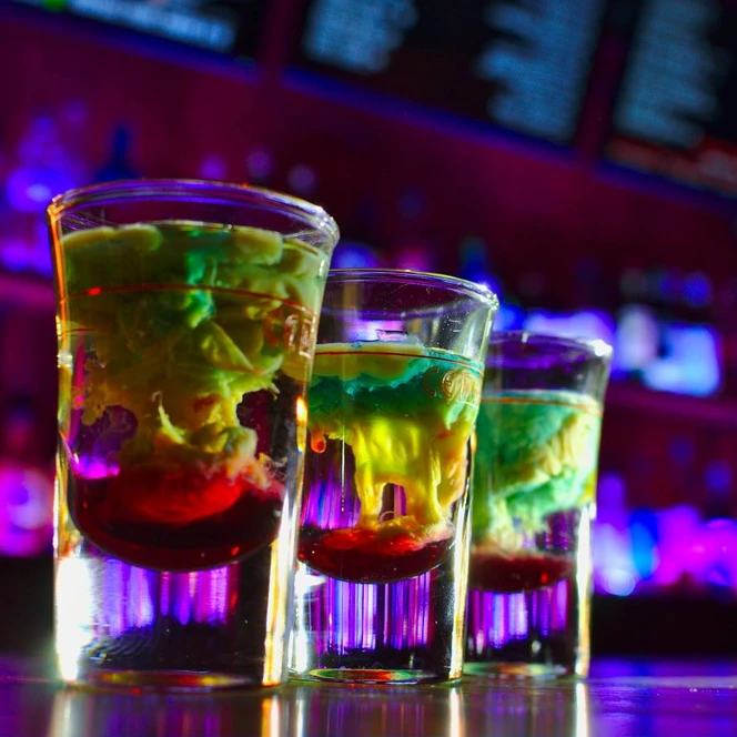 Jet-Bar-Drink-Schnaps-AfghanischerBlinddarm_JET_Leipzigtravel.jpg