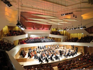 Kulturpalast-Dresden-philharmonie.jpg