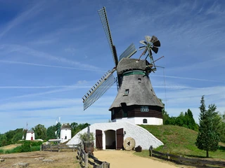 Blick auf die Kellerholländer Mühle im Internationalen Mühlenmuseum Gifhorn