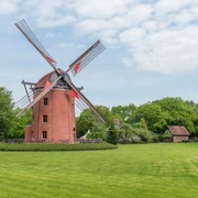 ruegenwalder-muehle-aussenansicht
