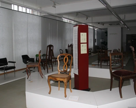 stuhlmuseum_innenansicht_6_-c-bernard-bonset-stuhlmuseum-eimbeckhausen