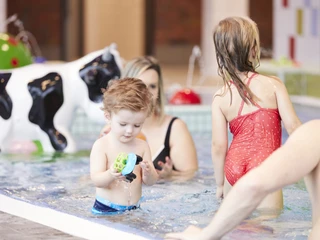 Plytje Hallenbad Das Bild zeigt den Kinderbereich im Plytje Hallenbad