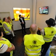 Wittinger Privatbrauerei - Führung Besuchergruppe bei einer Führung durch die Wittinger Privatbrauerei