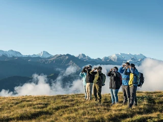 niederhorn-wildbeobachtungen-herbst-gruppe-panorama
