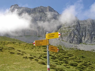 Wandern ab der Bergstation der Grimmialpbergbahnen