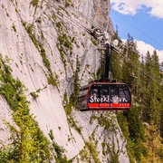 stockhorn-gondel-sommer-bergausflug