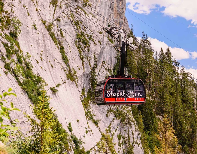stockhorn-gondel-sommer-bergausflug