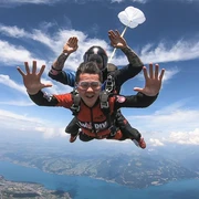 skydive-switzerland-sommer-sprung