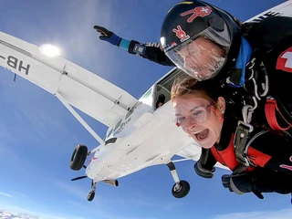skydive-switzerland-sprung-flugzeug