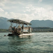 thun-solarschiff-sommer-thunersee-niesen-charterausflug