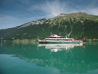 brienzersee-schifffahrt-sommer-msjungfrau-niederried