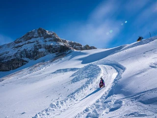 brienz-axalp-winter-schlitteln-schlittelweg